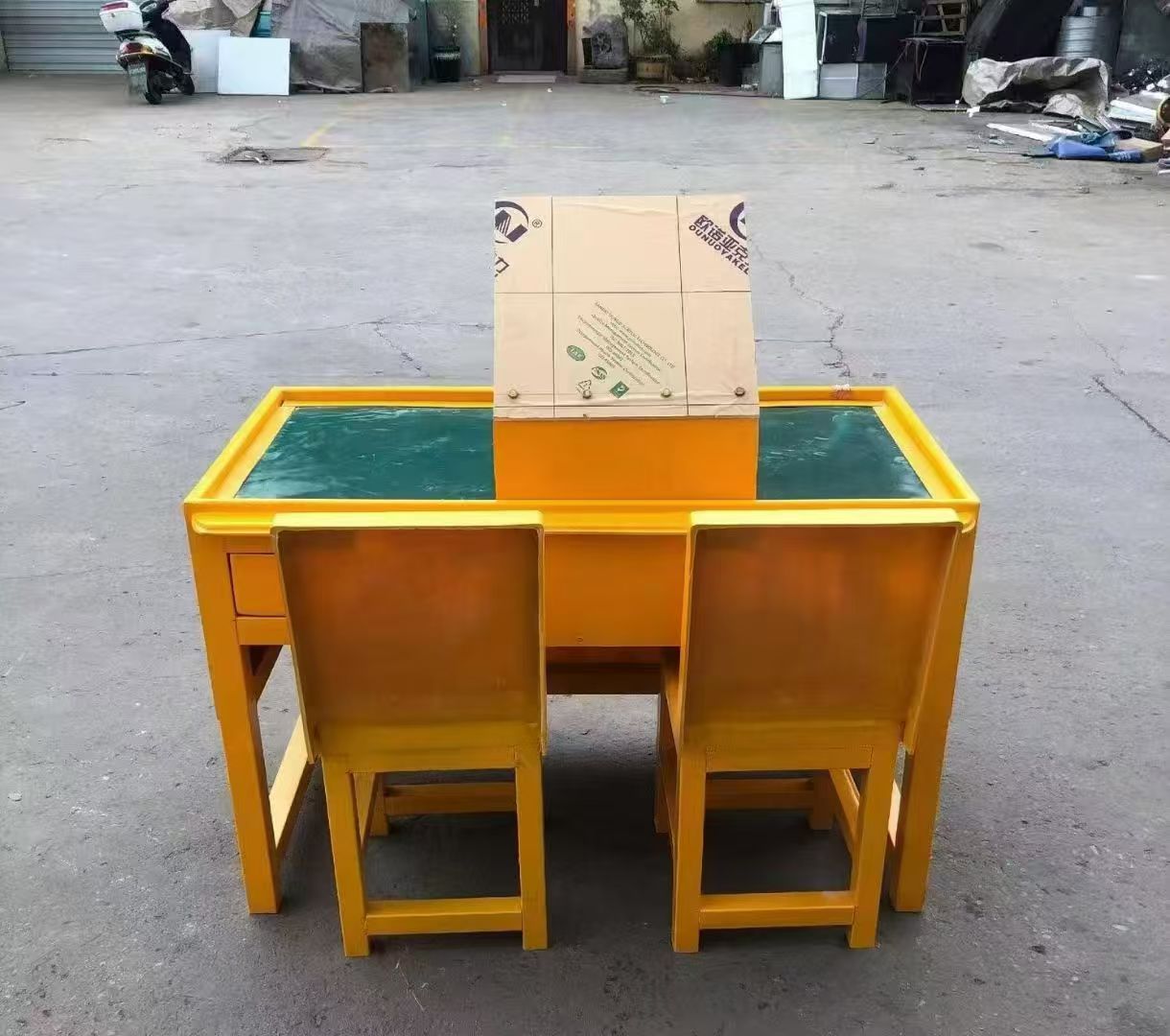章丘防静电导通桌井下煤矿火工品发放桌：危险品流转的安全守护者